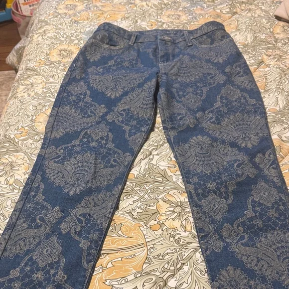 Chico's Blue Straight Leg Jeans with Tan Paisley Print - Picture 1 of 1